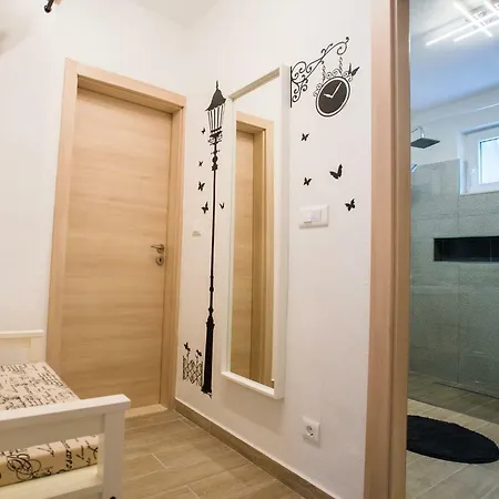 Cozy Coastal Gama Apartament