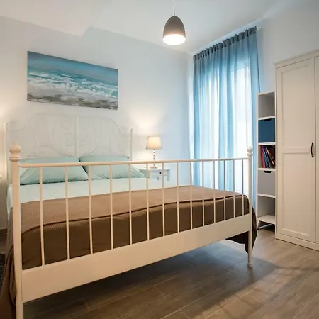 Cozy Coastal Gama דירה